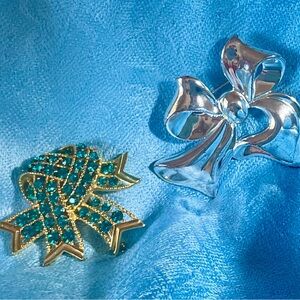 BOGO Designer Christmas Pin/brooches.